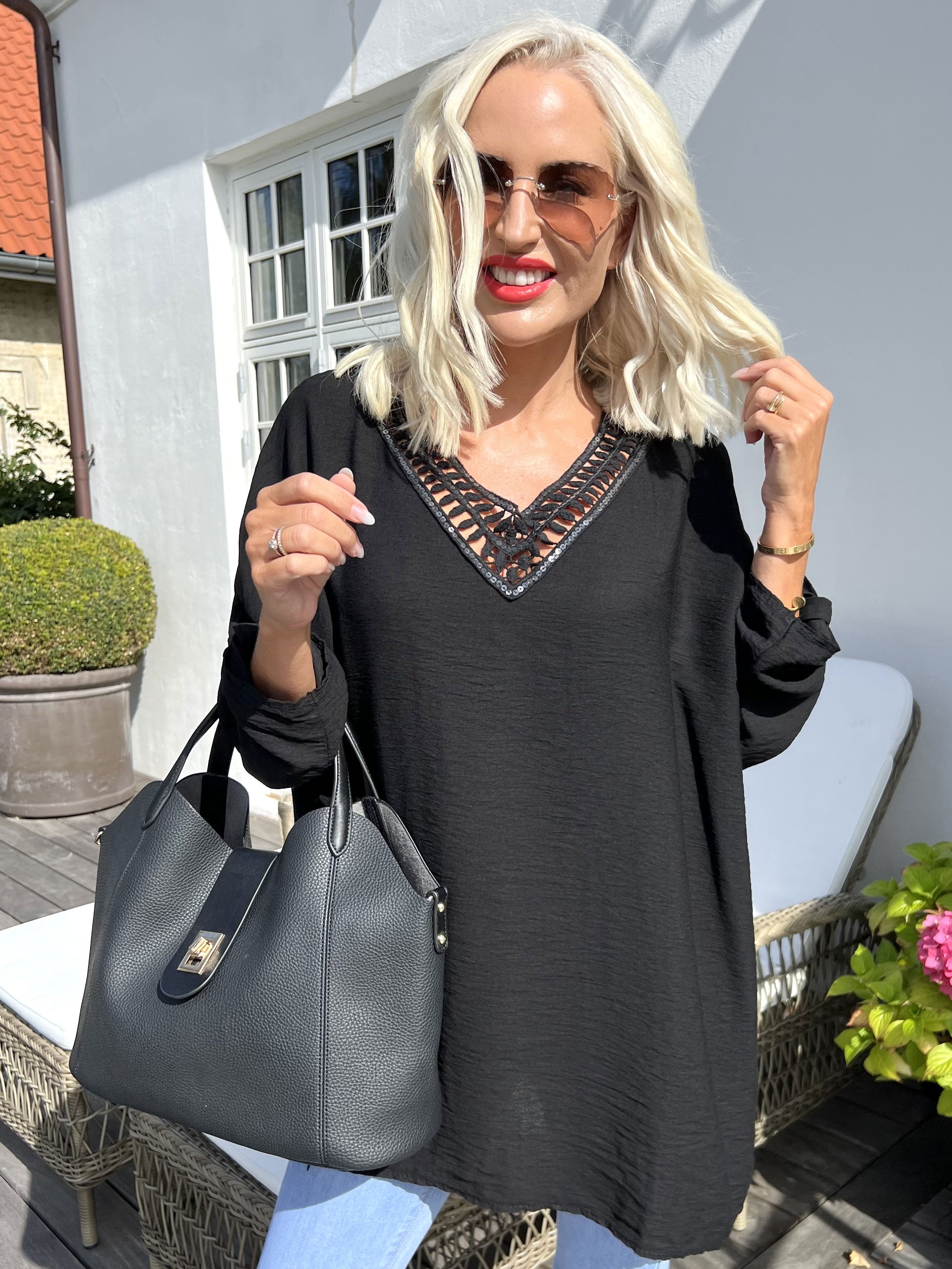 Elina - Tunika med paljetter och broderier